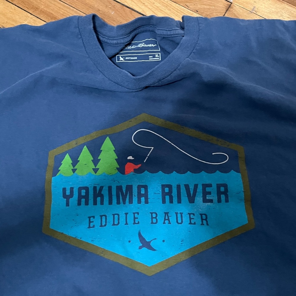 Eddie Bauer t shirt